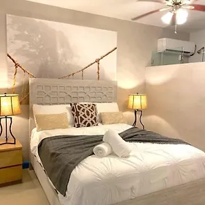 https://1113-piccioni-p5-walk-to-the-beach-3br3br.comcaribbean.com