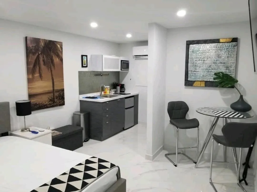 Posada Studios San Juan 0*,  Puerto Rico